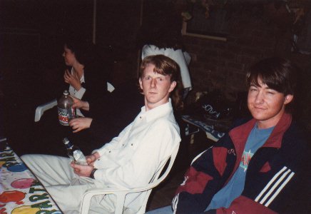 pplee.jpg (25385 bytes)